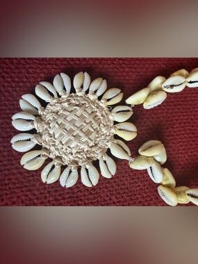 Handmade Natural Shell Pendant Necklace in Cream